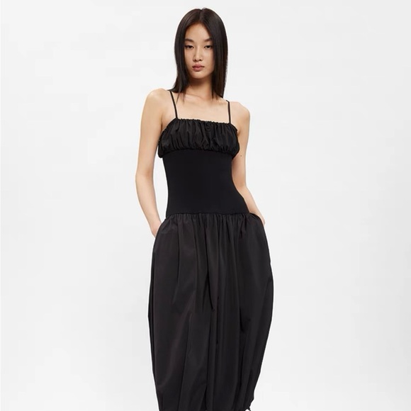 Black Puff Pleated Slip Dress - Picture 3 of 4